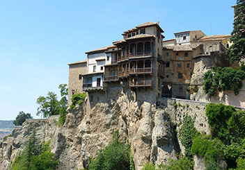 Casas colgadas